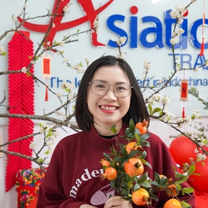 Frau Hoang Huong Ly - Reisedesignerin