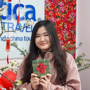 Reisespezialistin - Frau Nguyen Khoa Dieu Linh