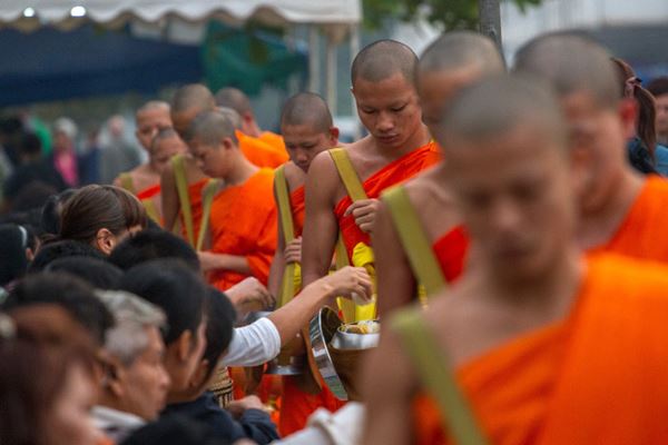 Reisetipps für Luang Prabang Almosengang Mönche