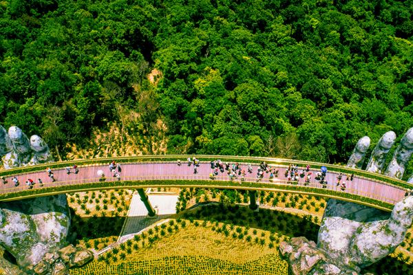 Goldene Brücke in Da nang