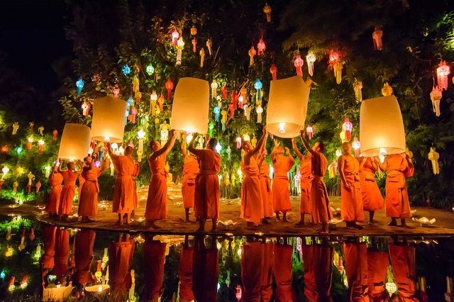 Yi Peng Festivals in Thailand